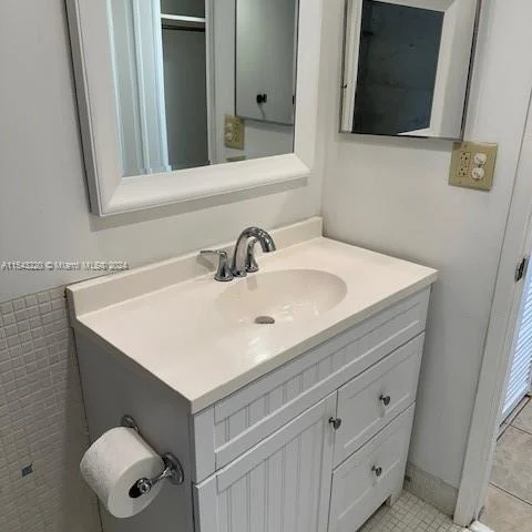 4010 Galt Ocean Dr # 716, Fort Lauderdale FL 33308