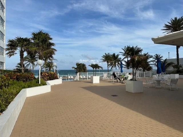 4010 Galt Ocean Dr # 716, Fort Lauderdale FL 33308