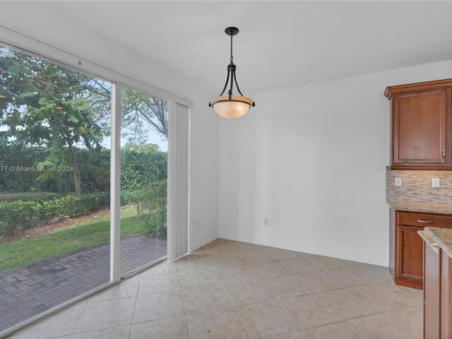 5221 SW 78th Ter, Davie FL 33328