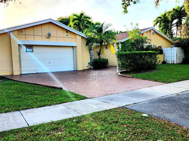 10750 SW 128th Ave, Miami FL 33186