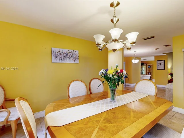 7720 SW 181st Ter, Palmetto Bay FL 33157