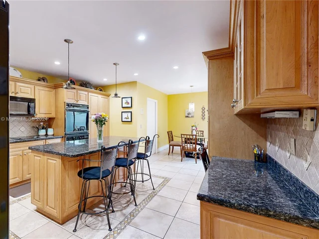 7720 SW 181st Ter, Palmetto Bay FL 33157