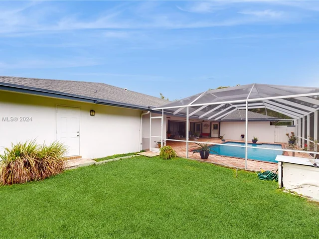 7720 SW 181st Ter, Palmetto Bay FL 33157