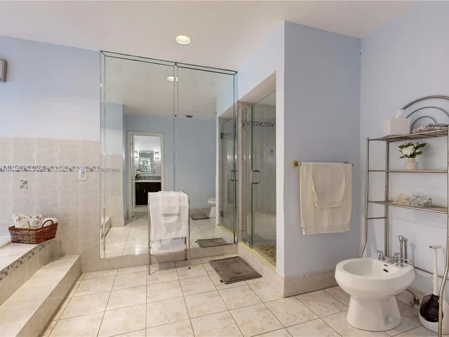 7720 SW 181st Ter, Palmetto Bay FL 33157