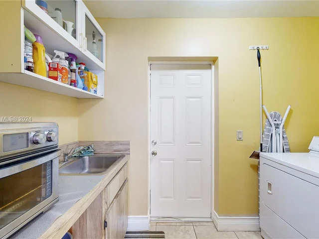 7720 SW 181st Ter, Palmetto Bay FL 33157