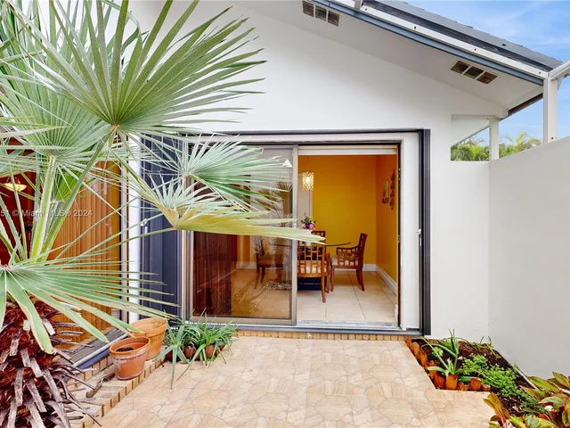 7720 SW 181st Ter, Palmetto Bay FL 33157