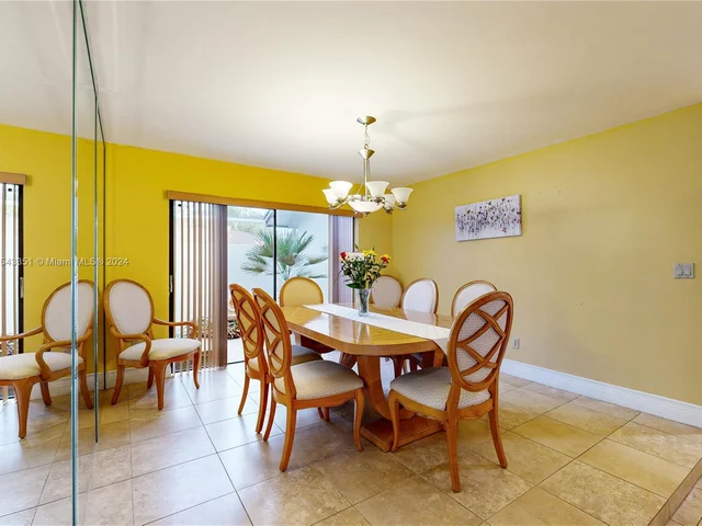 7720 SW 181st Ter, Palmetto Bay FL 33157