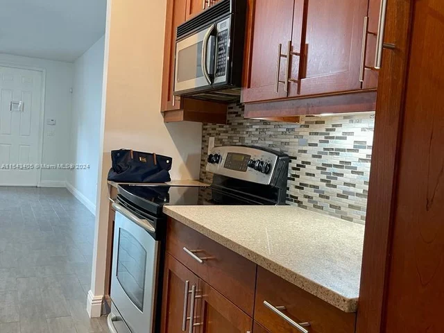 303 SW 13th Ter # 303, Fort Lauderdale FL 33312