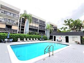1021 Mockingbird Ln # 403, Plantation FL 33324