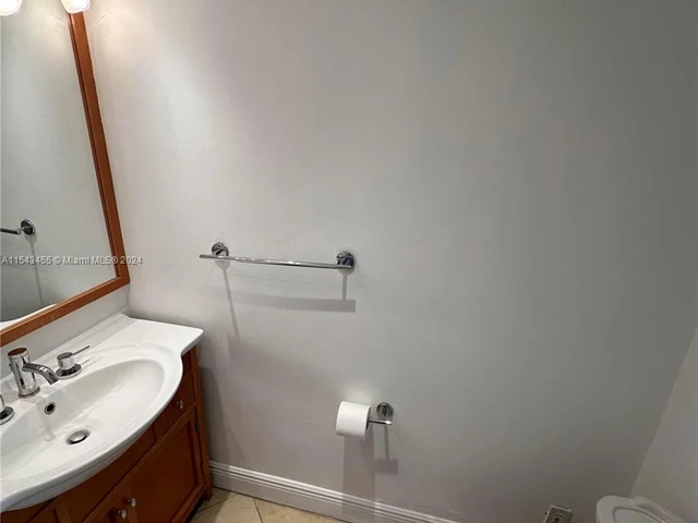 555 NE 15th St # 11J, Miami FL 33132