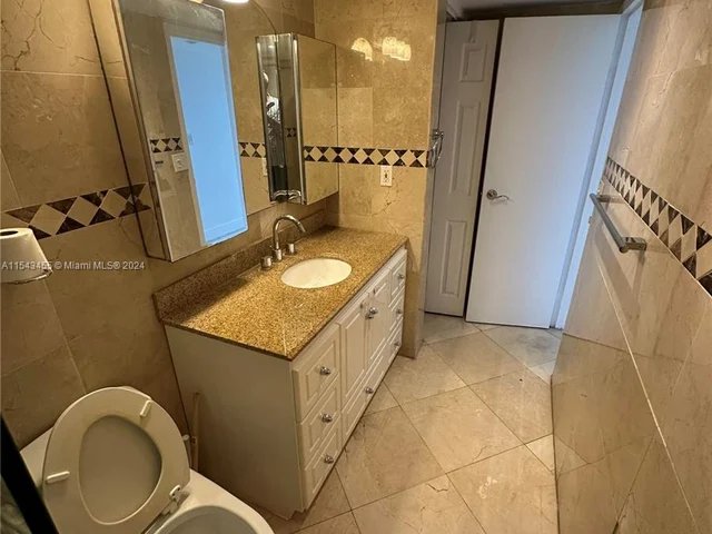 555 NE 15th St # 11J, Miami FL 33132