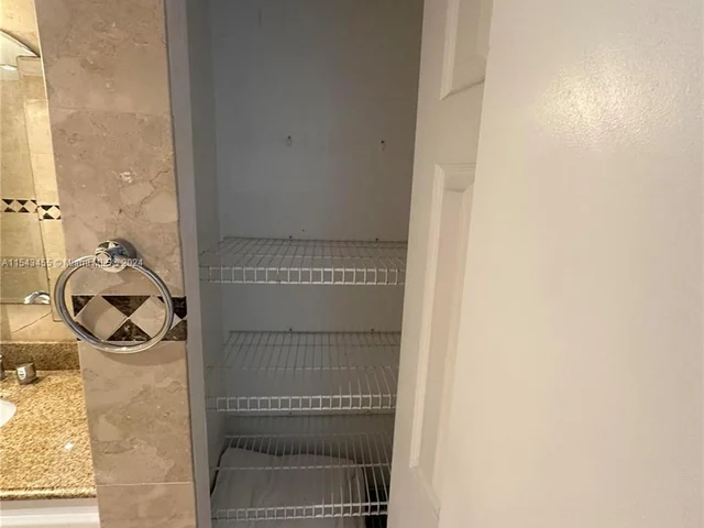 555 NE 15th St # 11J, Miami FL 33132