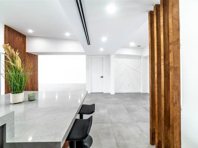 19920 NE 21st Ave, Miami FL 33179