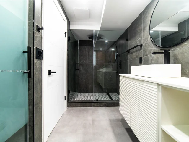 19920 NE 21st Ave, Miami FL 33179