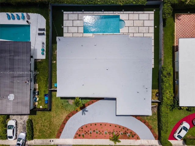 19920 NE 21st Ave, Miami FL 33179