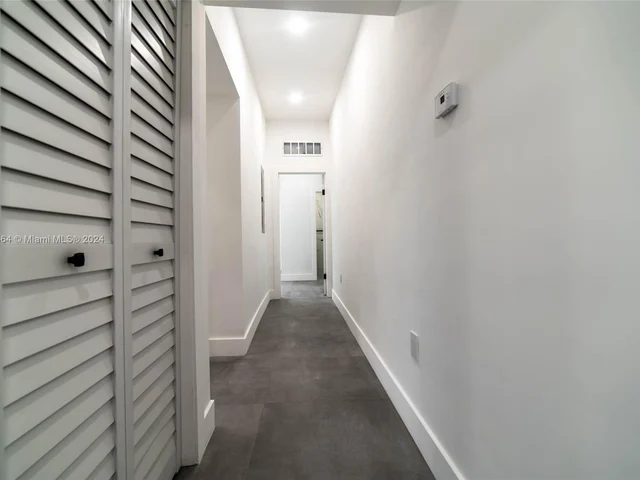 19920 NE 21st Ave, Miami FL 33179