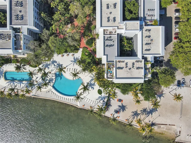 750 NE 64th St # B406, Miami FL 33138