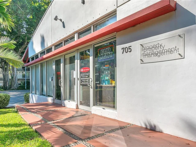 750 NE 64th St # B406, Miami FL 33138