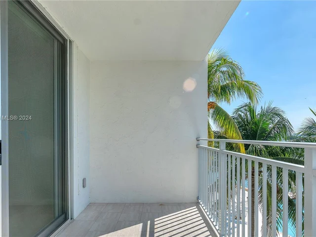 750 NE 64th St # B406, Miami FL 33138