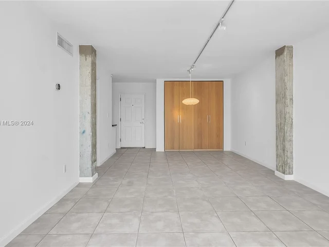 750 NE 64th St # B406, Miami FL 33138