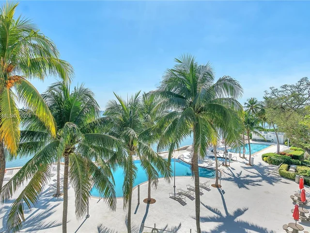 750 NE 64th St # B406, Miami FL 33138