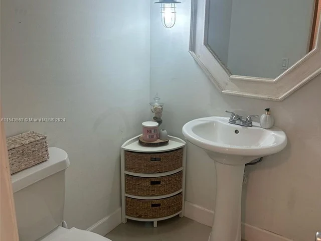 4726 SW 67th Ave # F7, Miami FL 33155