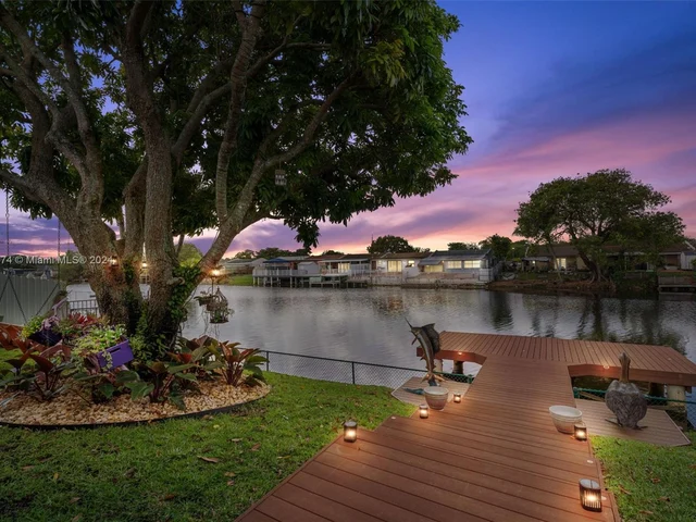 4574 SW 128th Pl, Miami FL 33175