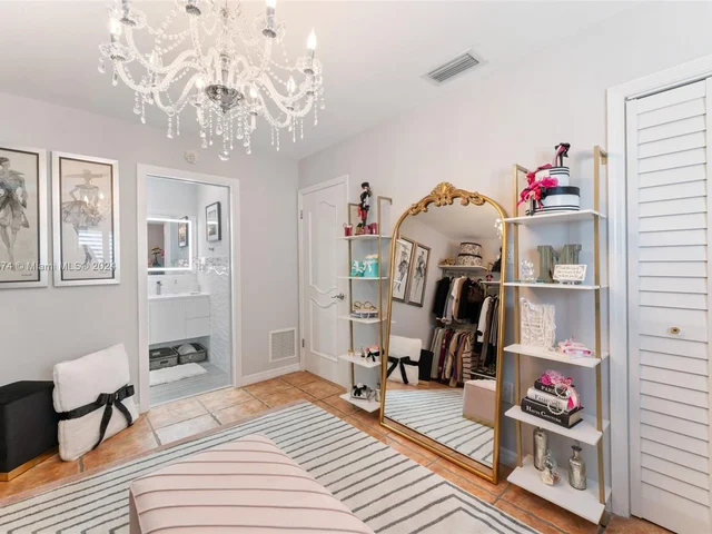 4574 SW 128th Pl, Miami FL 33175