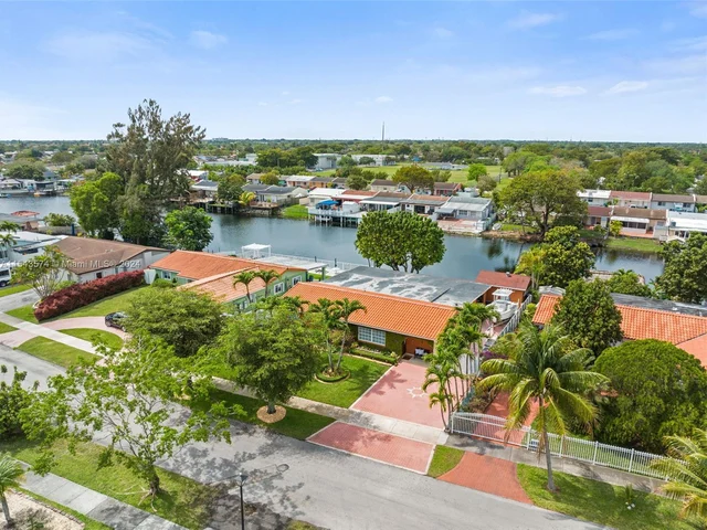 4574 SW 128th Pl, Miami FL 33175