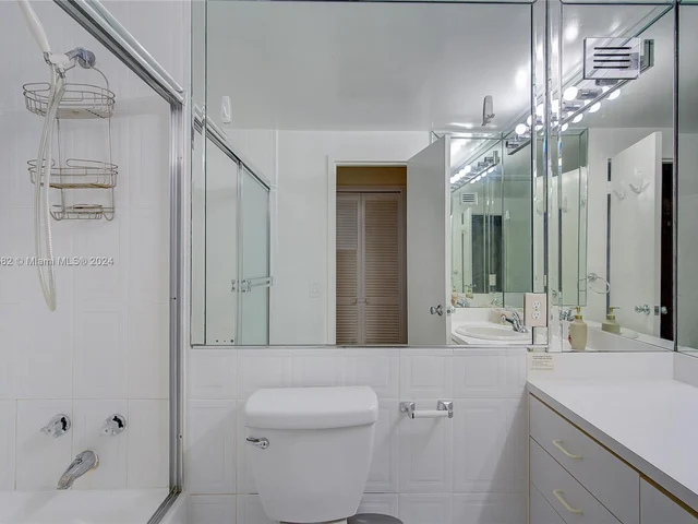 3505 S Ocean Dr # 905, Hollywood FL 33019