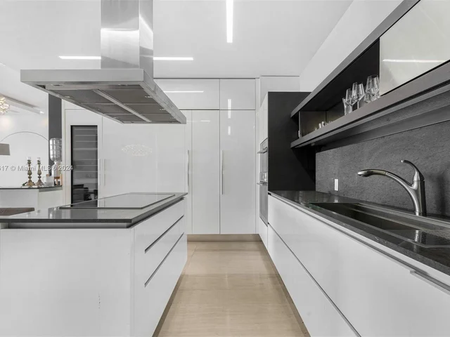 10155 Collins Avenue # 8, Bal Harbour FL 33154