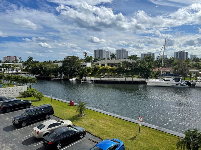 401 Golden Isles Dr # 312, Hallandale Beach FL 33009