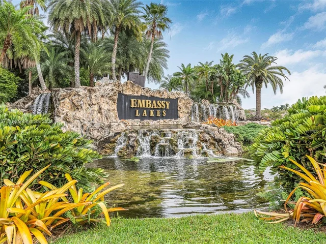 10431 Lima St, Cooper City FL 33026