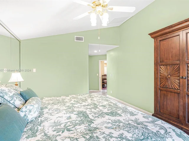 10431 Lima St, Cooper City FL 33026