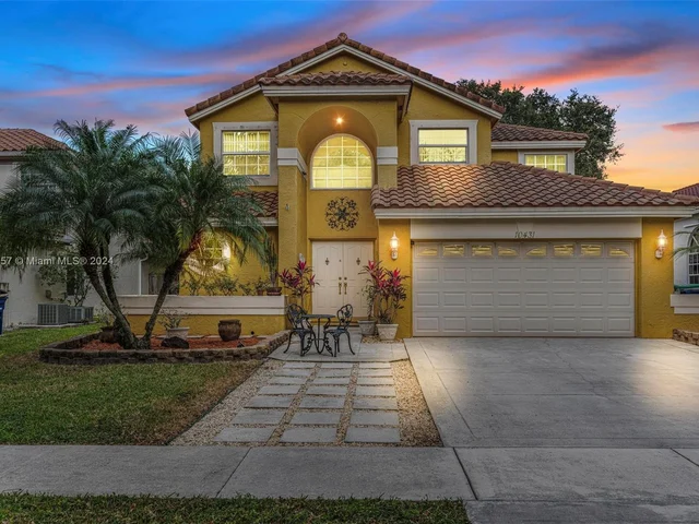 10431 Lima St, Cooper City FL 33026