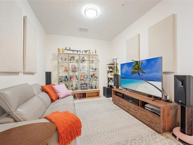 7855 NW 104th Ave # 33, Doral FL 33178