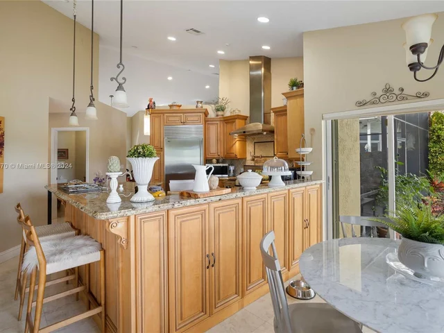 2666 Palmer Pl, Weston FL 33332