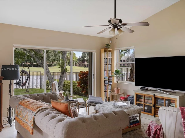 2666 Palmer Pl, Weston FL 33332