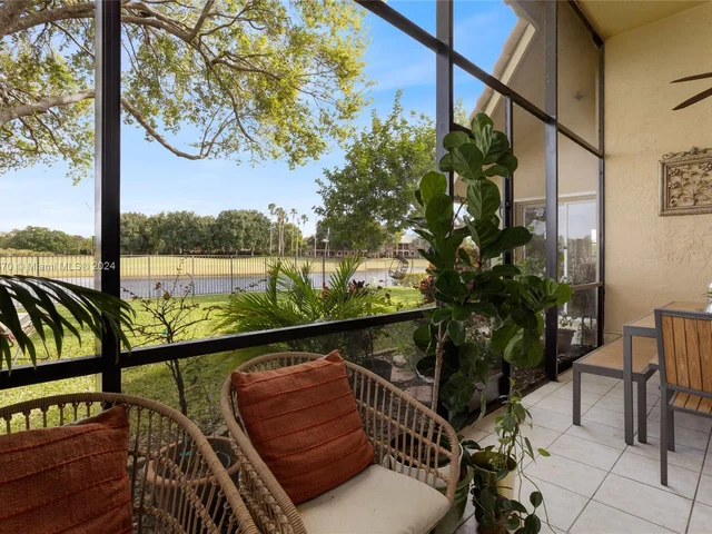 2666 Palmer Pl, Weston FL 33332