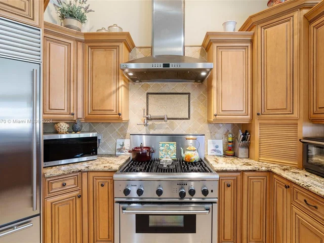 2666 Palmer Pl, Weston FL 33332