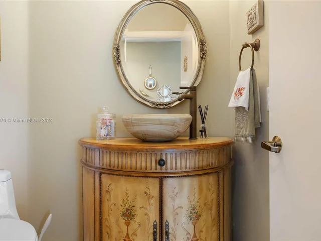 2666 Palmer Pl, Weston FL 33332