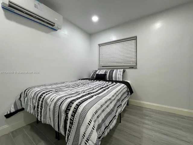 2732 NW 4th Ct, Pompano Beach FL 33069