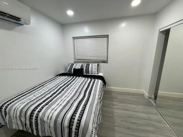 2732 NW 4th Ct, Pompano Beach FL 33069