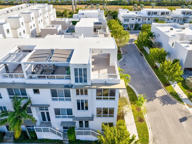 10360 NW 64th St, Doral FL 33178