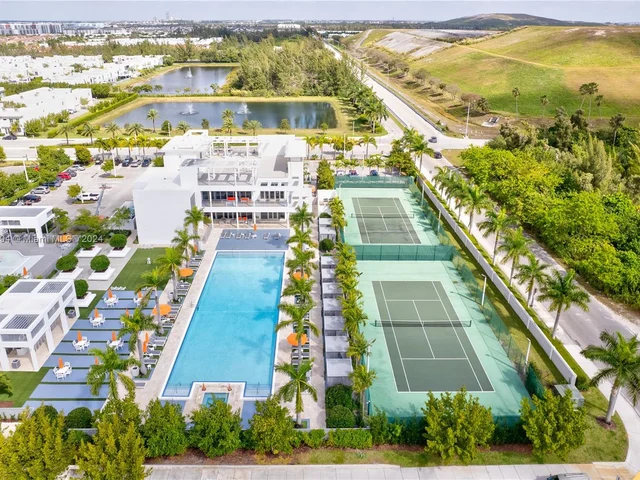 10360 NW 64th St, Doral FL 33178