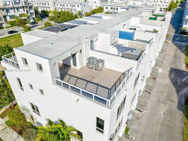 10360 NW 64th St, Doral FL 33178