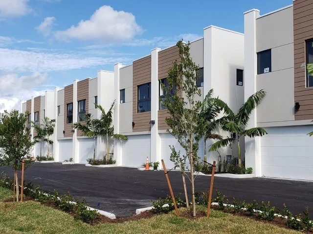 4218 NE 7th Ter # 4, Oakland Park FL 33334