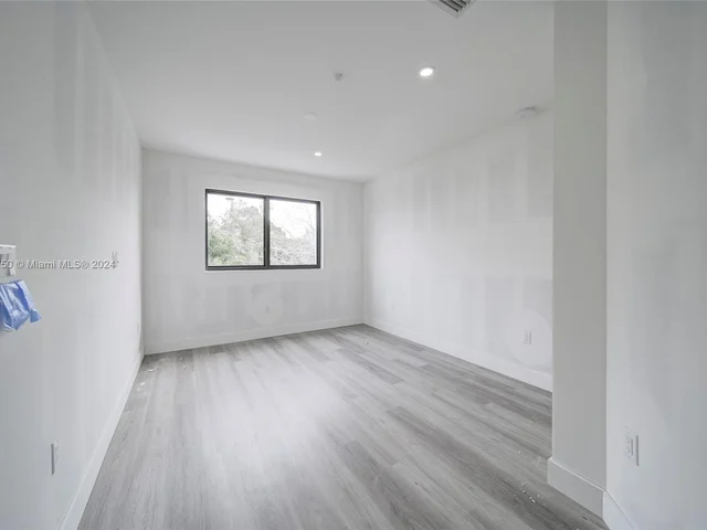 4218 NE 7th Ter # 4, Oakland Park FL 33334