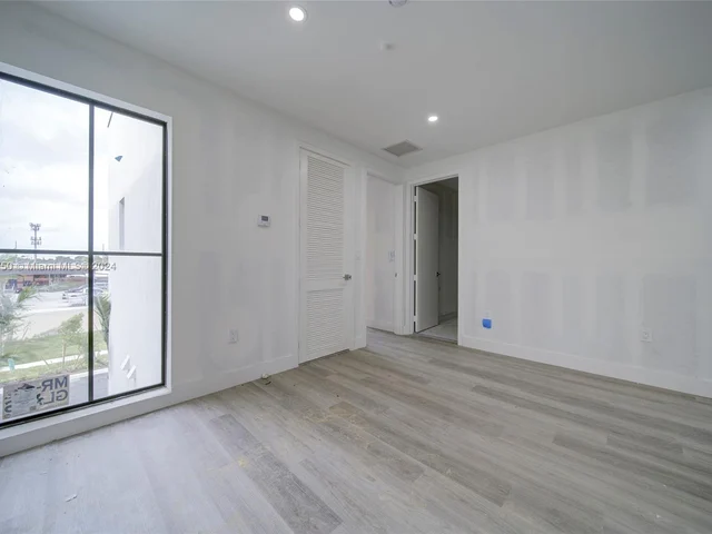 4218 NE 7th Ter # 4, Oakland Park FL 33334