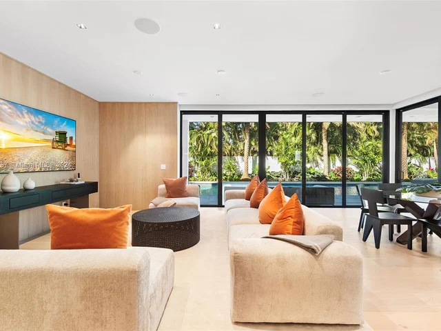 128 Ocean Blvd, Golden Beach FL 33160